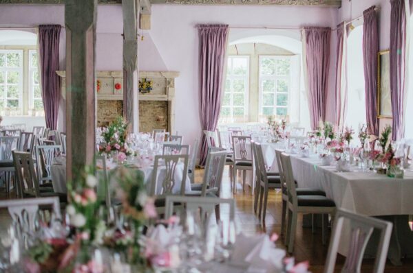 5 bonnes raisons d’opter pour la location de mobilier pour son mariage